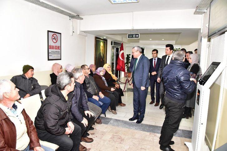 4 yavru köpeğe Saruhanlı Kaymakamlığı sahip çıktı G2