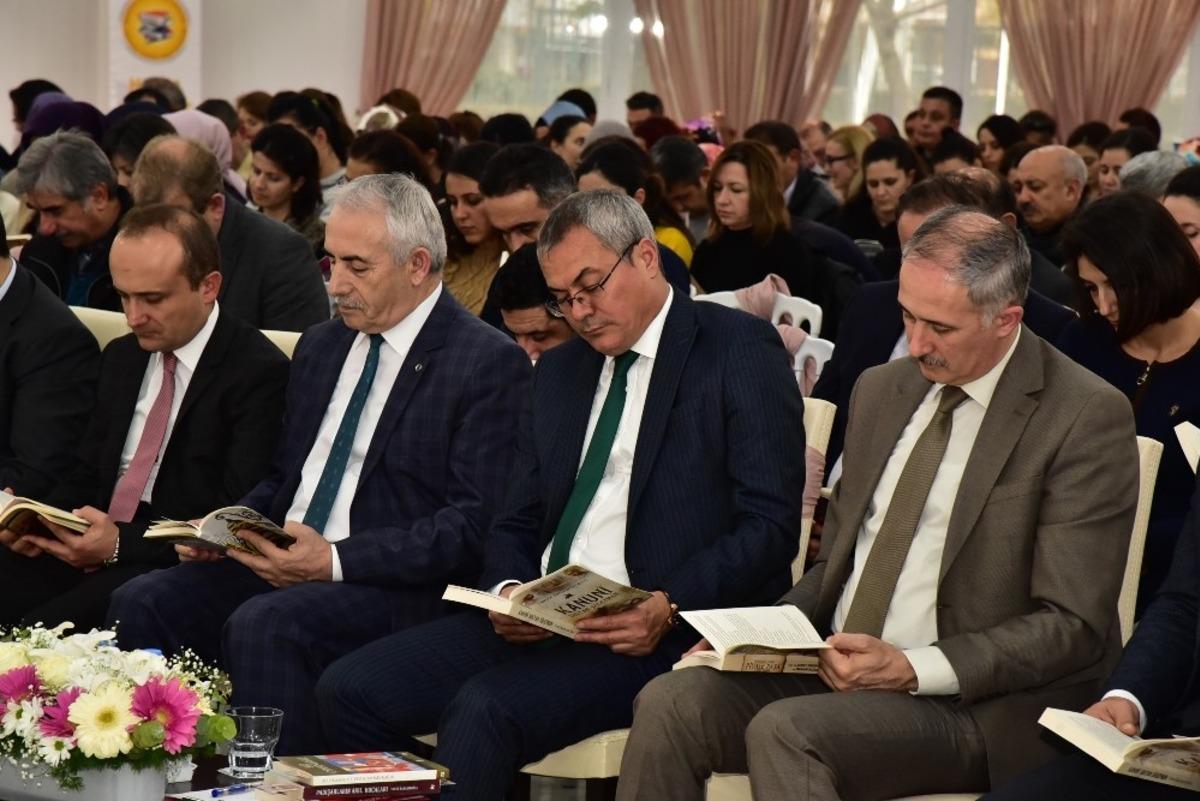 Vali Deniz: "Yerli ve milli teknolojimizi geliştirmek zorundayız"