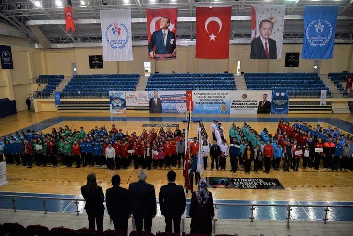 Anadolu Yıldızlar Ligi Voleybol Grup Müsabakaları başladı G1