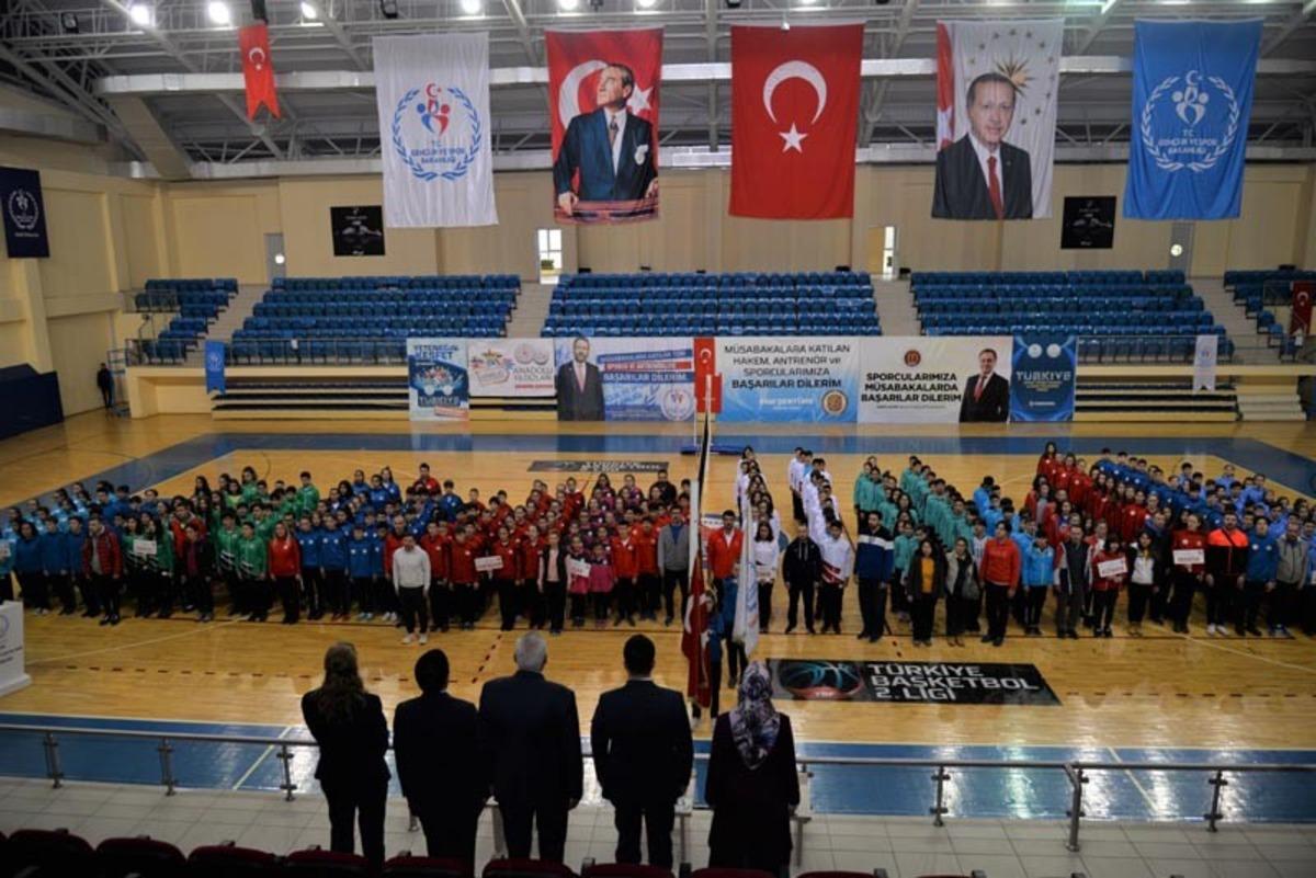 Anadolu Yıldızlar Ligi Voleybol Grup M&uuml;sabakaları başladı