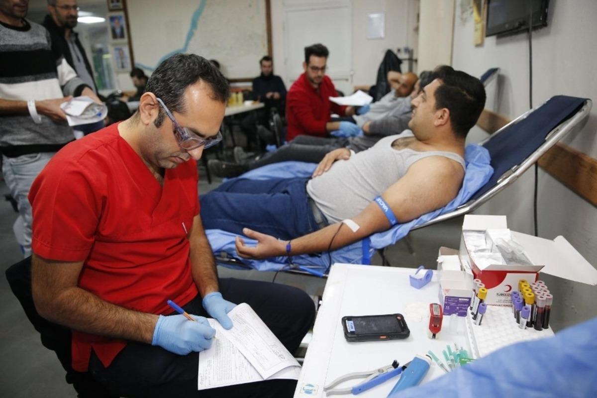 L&ouml;semi hastası &ccedil;alışana mesai arkadaşlarından &ouml;rnek davranış