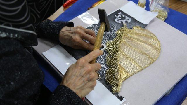 Haliliye Belediyesi kadınları sanatla buluşturuyor