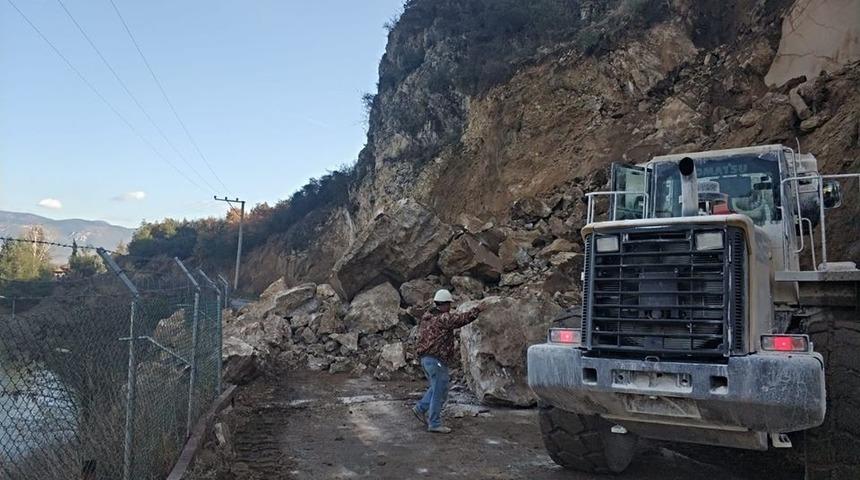 Kaymakam Yavuz, heyelan b&ouml;lgesinde inceleme yaptı