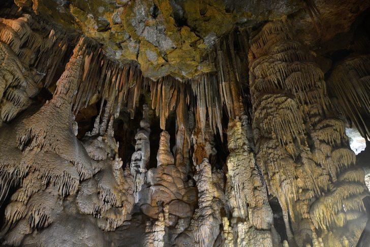 Gümüşhane'deki Karaca Mağarası'nda ziyaretçi sayısı 120 bini geçti G3