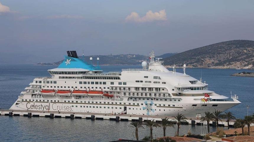 Kuşadası Limanı&rsquo;nda t&uuml;m zamanların Aralık ayı rekoru bekleniyor