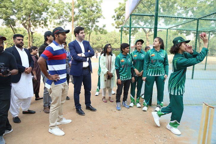 TİKA'dan Pakistanlı kız öğrencilere kriket tesisi G4