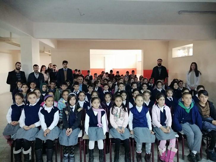 Çaldıran Belediyesi 19 bin 500 öğrenciyi sinema ile tanıştırdı G2