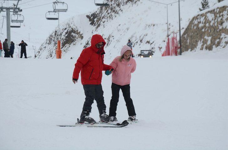 Kayakseverler Palandöken'de yoğunluk oluşturdu G4