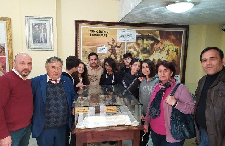 Çocuklar Nusrat Mayın Gemisi’ni gezdi G2