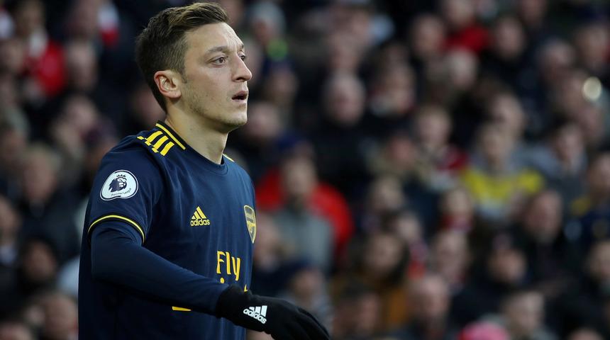Arsenal'den flaş Mesut Özil açıklaması!