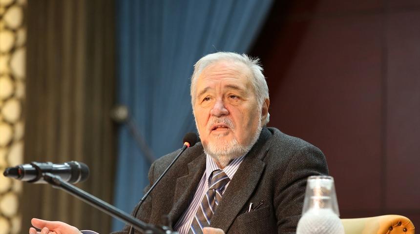 İlber Ortaylı'dan 'Nobel Edebiyat &Ouml;d&uuml;l&uuml;' a&ccedil;ıklaması