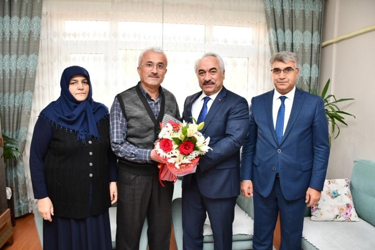 Bakan Yardımcısı Ersoy&rsquo;dan şehit ailelerine ziyaret