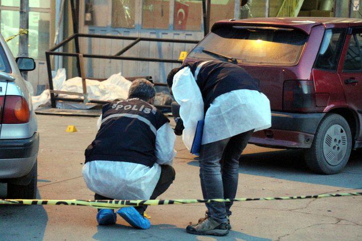 Aracın boyasını beğenmeyince iş yerini silahla bastı: 3 yaralı G4