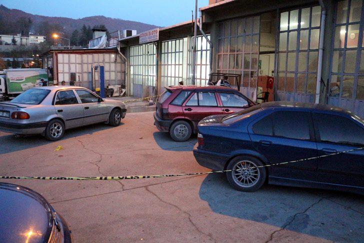 Aracın boyasını beğenmeyince iş yerini silahla bastı: 3 yaralı G5