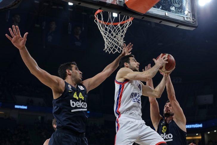 Anadolu Efes - Fenerbahçe Beko: 79-66 G2