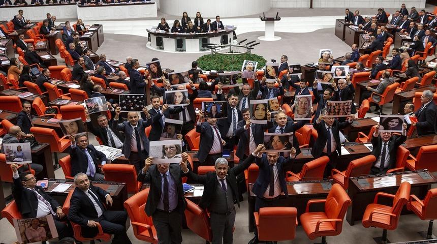 TBMM'de vekiller 'Las Tesis'le seslenmişlerdi! Soylu'dan dikkat çeken mesaj