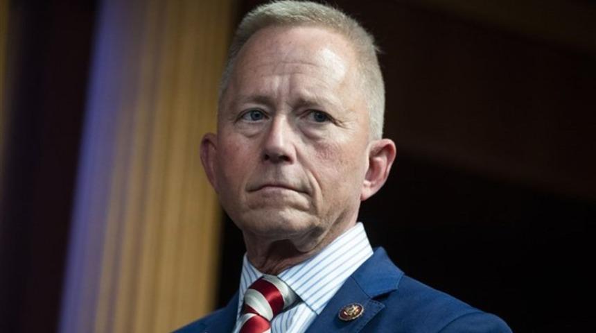 Demokratlarda 'azil' &ccedil;atlağı! 'Bir senat&ouml;r Cumhuriyet&ccedil;ilere ge&ccedil;iyor' iddiası