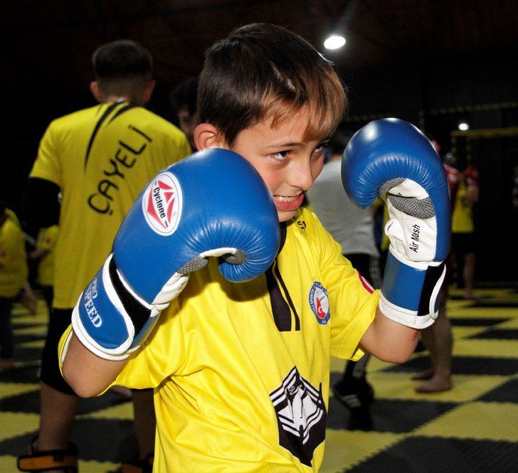 Düğün salonundan şampiyonluğa uzandılar G5