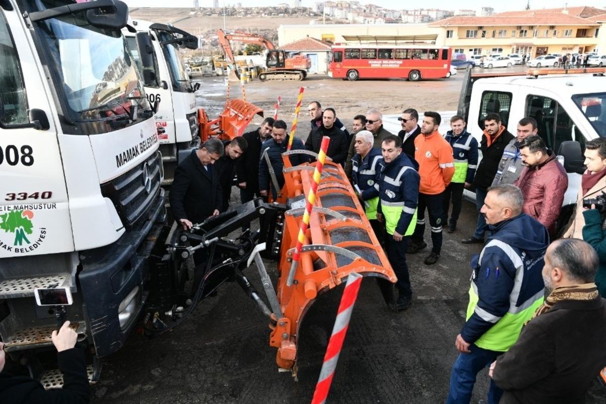Mamak Belediyesi hizmet filosuna 52 yeni ara&ccedil;