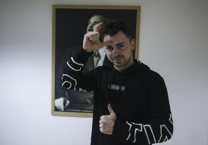 Türkiye'nin ilk sağır işaret dili tercümanı olacak G2