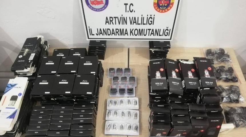 Artvin&rsquo;de g&uuml;mr&uuml;k ka&ccedil;ağı 459 adet, elektronik sigara par&ccedil;ası ele ge&ccedil;irildi