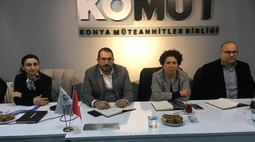 KOMÜT’te yeni müteahhitlik yasası konuşuldu