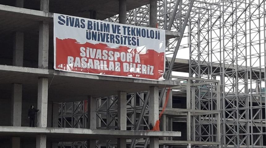 Sivas Bilim ve Teknoloji &Uuml;niversitesi&rsquo;nden Sivasspor&rsquo;a tam destek