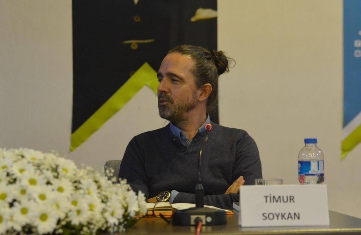 Timur Soykan Eskişehirli okurları ile buluştu