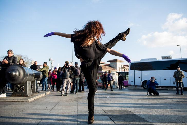 Beşiktaş'ta kadınlardan danslı protesto! 'Yaşamak istiyoruz demenin bir biçimi' G4