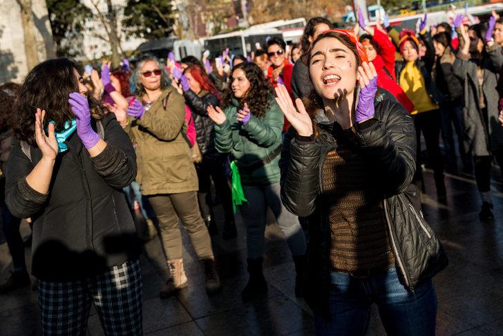 Beşiktaş'ta kadınlardan danslı protesto! 'Yaşamak istiyoruz demenin bir biçimi' G5