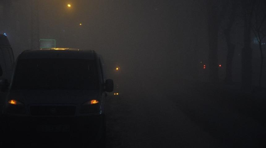 Göz gözü görmüyor! Mesafe 5 metre