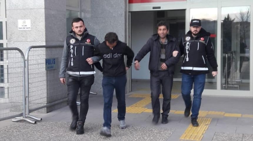 Aksaray'da uyuşturucu sattıkları iddia edilen iki ş&uuml;pheli tutuklandı