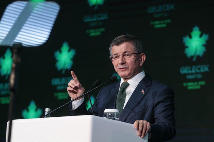 Yeni partisini kuran Davutoğlu'na iki tebrik telefonu!