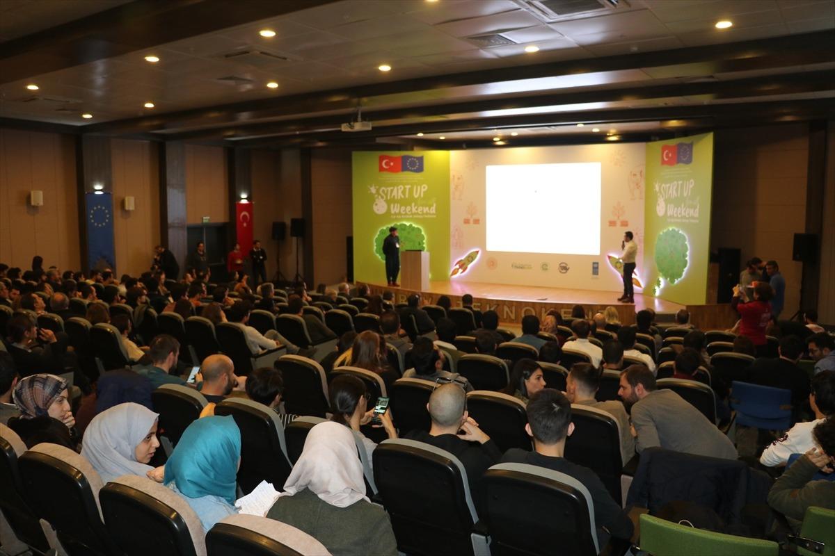 T&uuml;rk ve yabancı girişimciler Adana'da iş fikirlerini yarıştırdı
