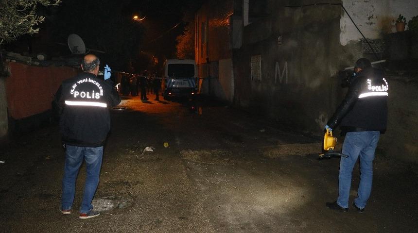 Pompalı t&uuml;fek dehşeti! Tartıştığı eşini vurdu