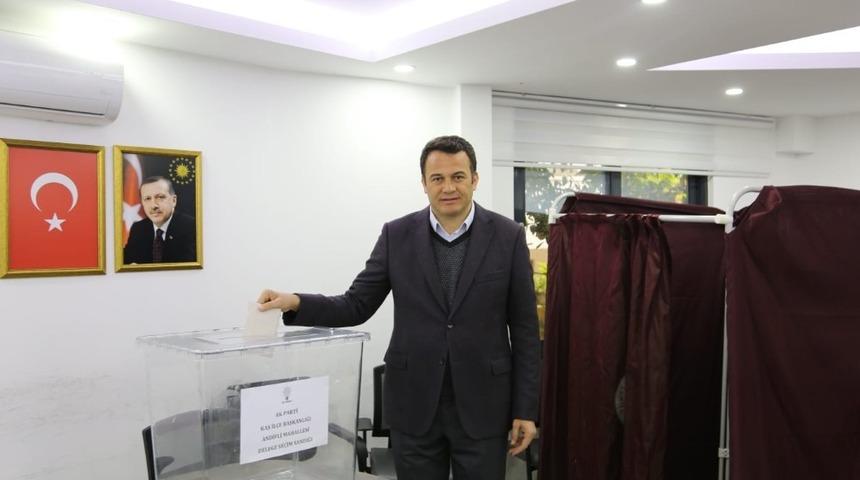 Kaş’ta AK Parti delege seçimleri yapıldı