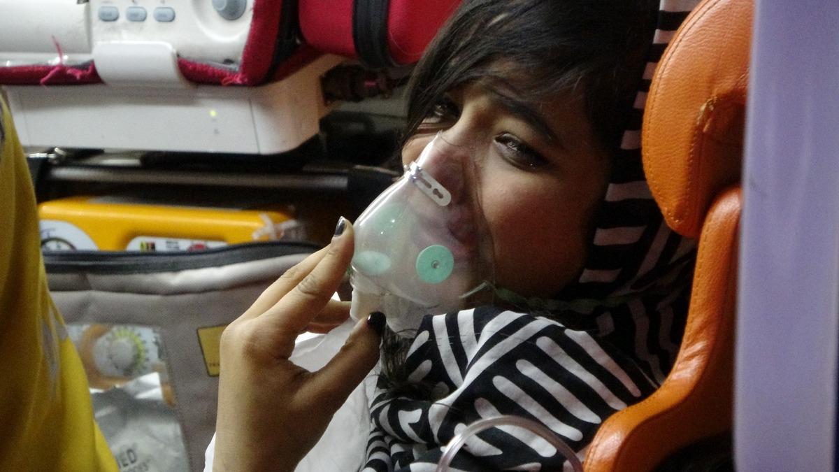 D&uuml;ğ&uuml;n pastası geldi salon karıştı! Ambulansların ardı arkası kesilmedi!