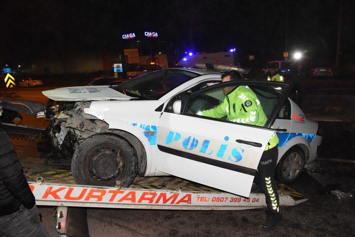 Şüpheli kovalayan polisler kaza yaptı: 2'si polis, 3 yaralı G5