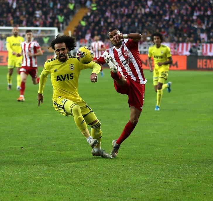 Fenerbahçe'de Sadık Çiftpınar sezonu kapattı G4