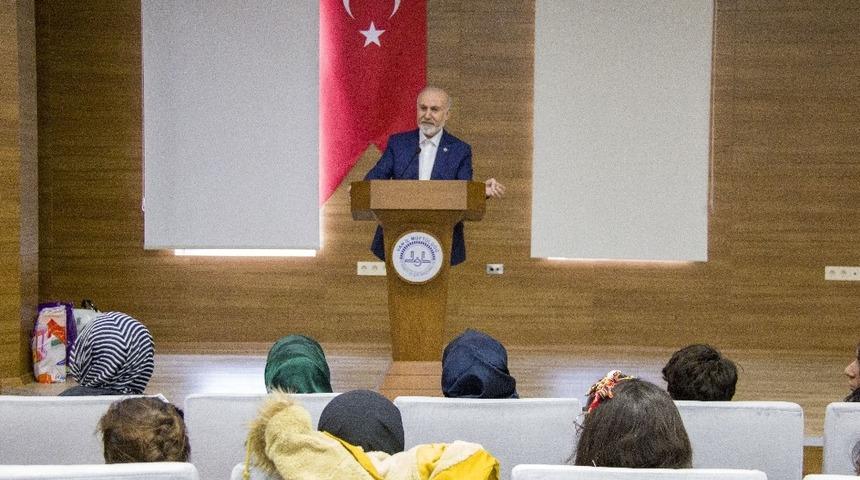 Van&rsquo;da "Sevgi Evlerinde Kalan &Ccedil;ocuklara Y&ouml;nelik Umre &Ouml;d&uuml;ll&uuml; Bilgi Yarışması" yapıldı