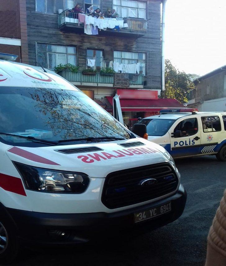 Büyükada’da başıboş at genç kızı ezdi! G3