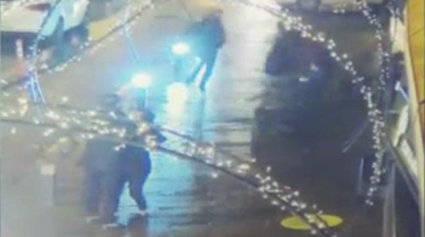 Silahlı bıçaklı kavganın görüntüleri ortaya çıktı!