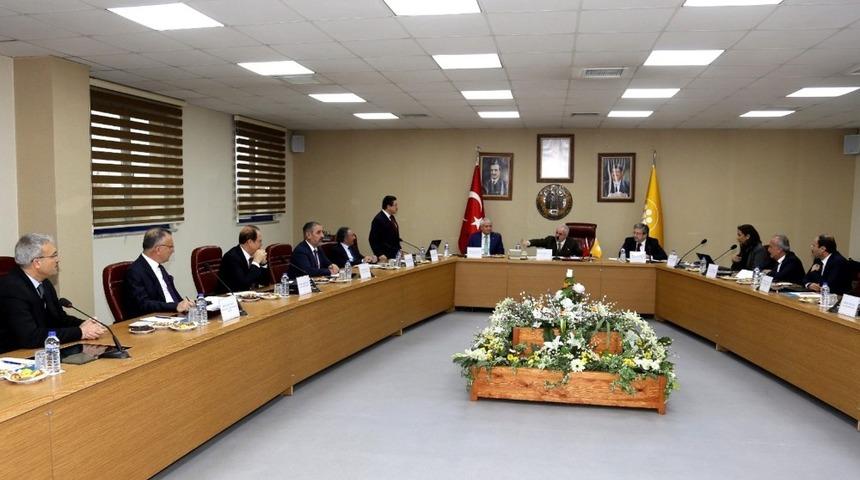 Rekt&ouml;r Coşkun, D&uuml;zey II B&ouml;lge &Ccedil;alıştayına katıldı