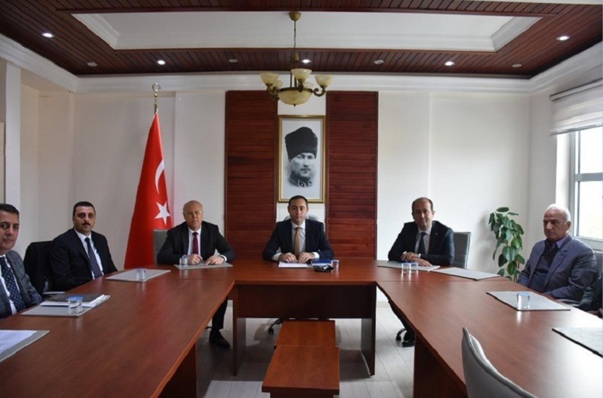 Zeytinyağı &uuml;reticilerinin &ccedil;evresel sorunları masaya yatırıldı