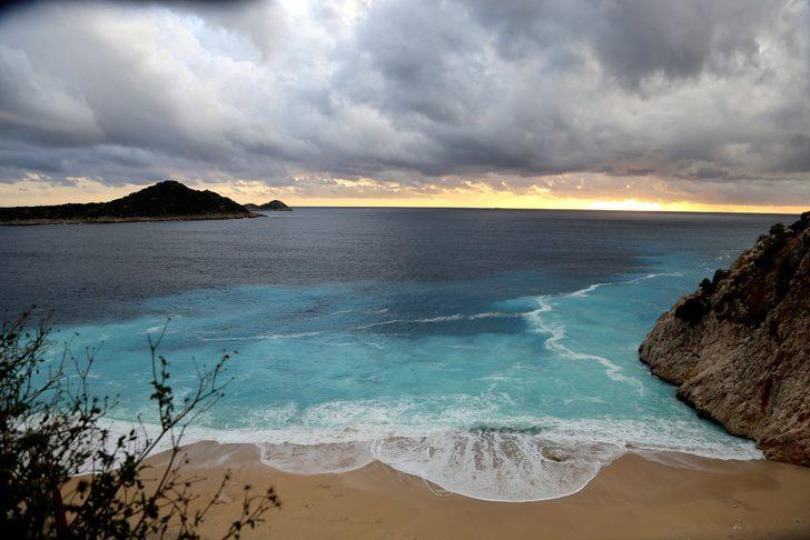 Kaputaş Plajı turkuaza döndü! Şaşırtan manzara G5