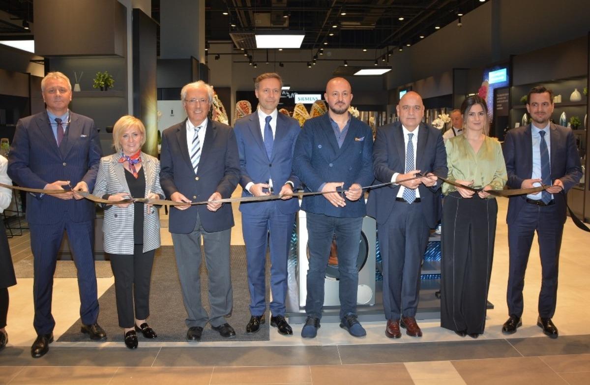 Siemens Ev Aletleri&rsquo;nden İzmir&rsquo;e iki yeni "deneyim" mağazası