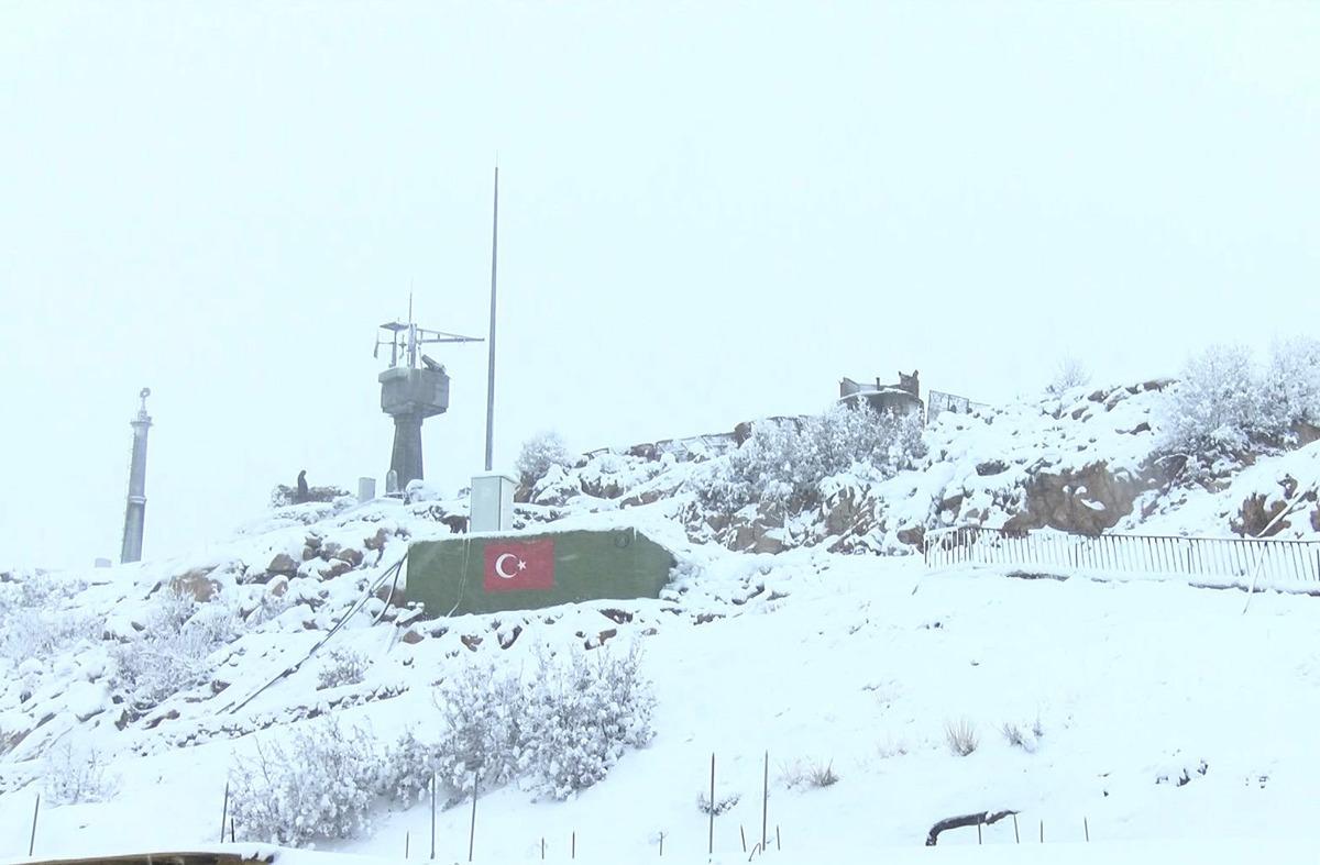 'Pen&ccedil;e 3 Harekatı'nın s&uuml;rd&uuml;ğ&uuml; Irak'ın kuzeyinde 7 &uuml;s b&ouml;lgesi kuruldu