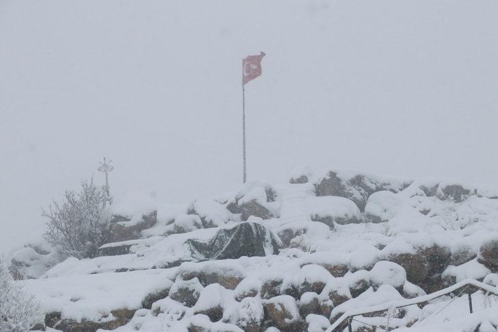 'Pençe 3 Harekatı'nın sürdüğü Irak'ın kuzeyinde 7 üs bölgesi kuruldu G3
