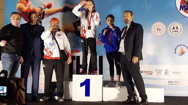 Olurlu Elvin Avrupa Şampiyonu