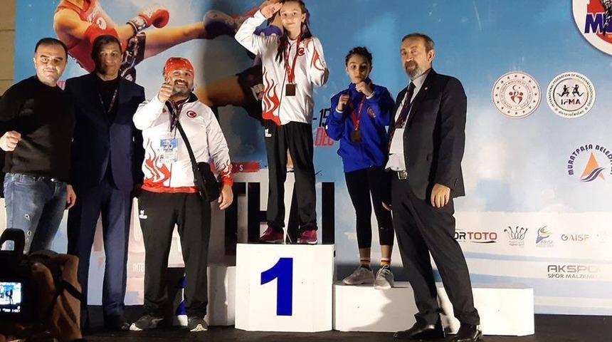 Olurlu Elvin Avrupa Şampiyonu